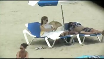 Sexy Shemale Bruna Castro pisst in die sex filme mit reife frauen Dusche