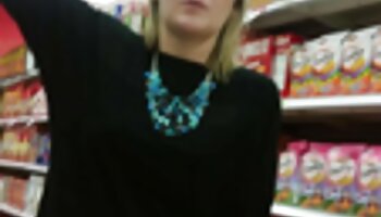 Enge Blondine lässt ihre reife Freundin essen kostenlose pornofilme mit reifen frauen und ihre nasse Muschi ficken