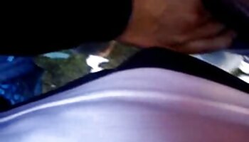 Enge Brünette sexfilme mit älteren frauen liebt es, das Sexspielzeug von WETVIBE in ihre enge Muschi zu ficken