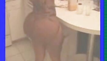 Dicke und vollbusige Frau kostenlose pornos mit älteren frauen macht ihren ersten hausgemachten Porno