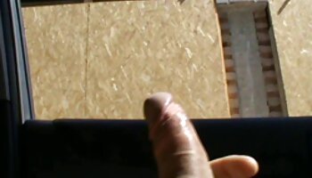 Spreizte Teen Sarah Suetrys perfekte Schamlippen, bevor sie in sexfilme gratis mit reifen frauen ihr Arschloch eindringt