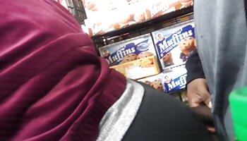 Atemberaubendes Mädchen fickt sich mit einem Dildo reife sexfilme