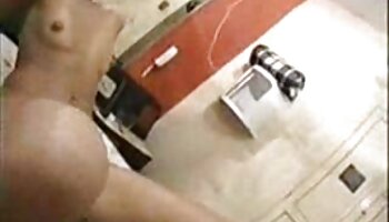 Simone Straight Jacketed und Dicked filme mit reifen frauen Down