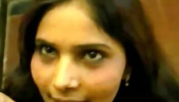 Seltsamer dünner sexfilme mit frauen ab 50 College-Nerd vor der Webcam ausgesetzt